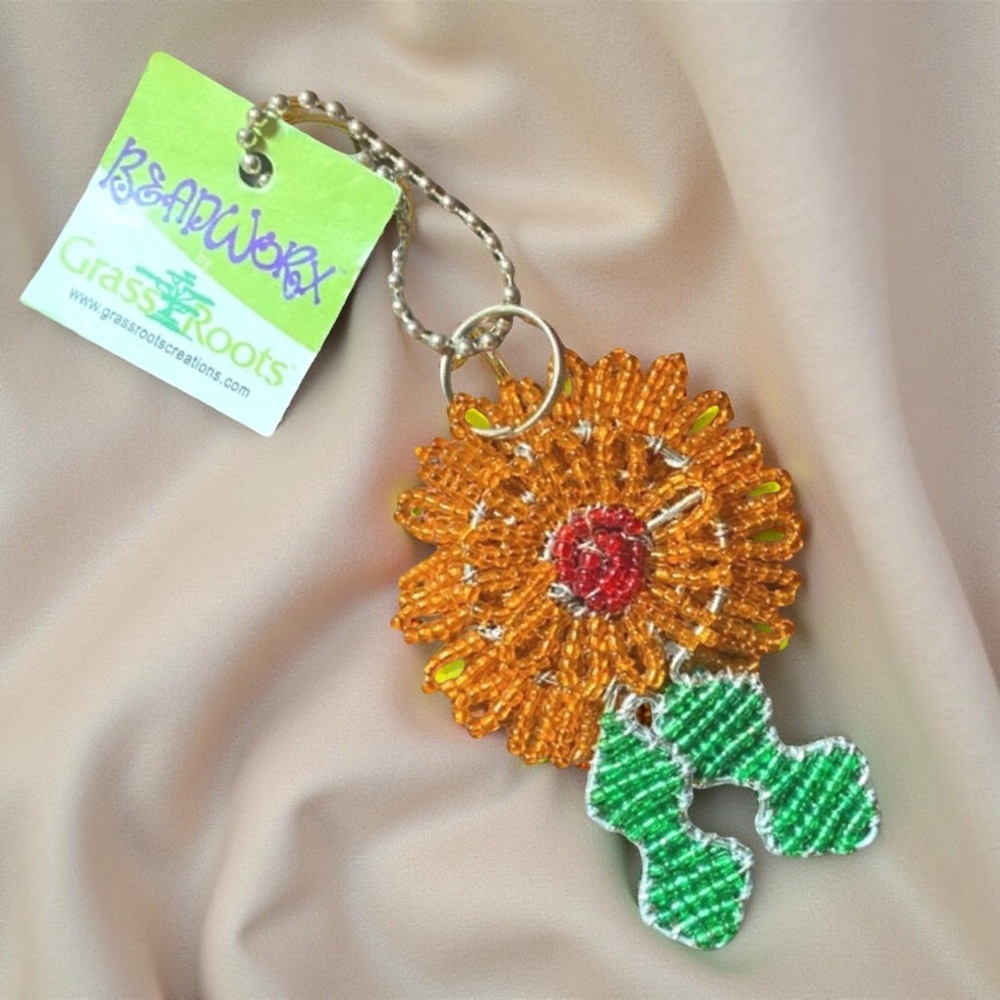 Free w/ $20 Purchase / Wire Beaded Sunflower Keychain